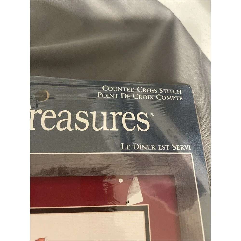 Needle treasures Dinner Is Served Cats Counted Cross Stitch 12x9
